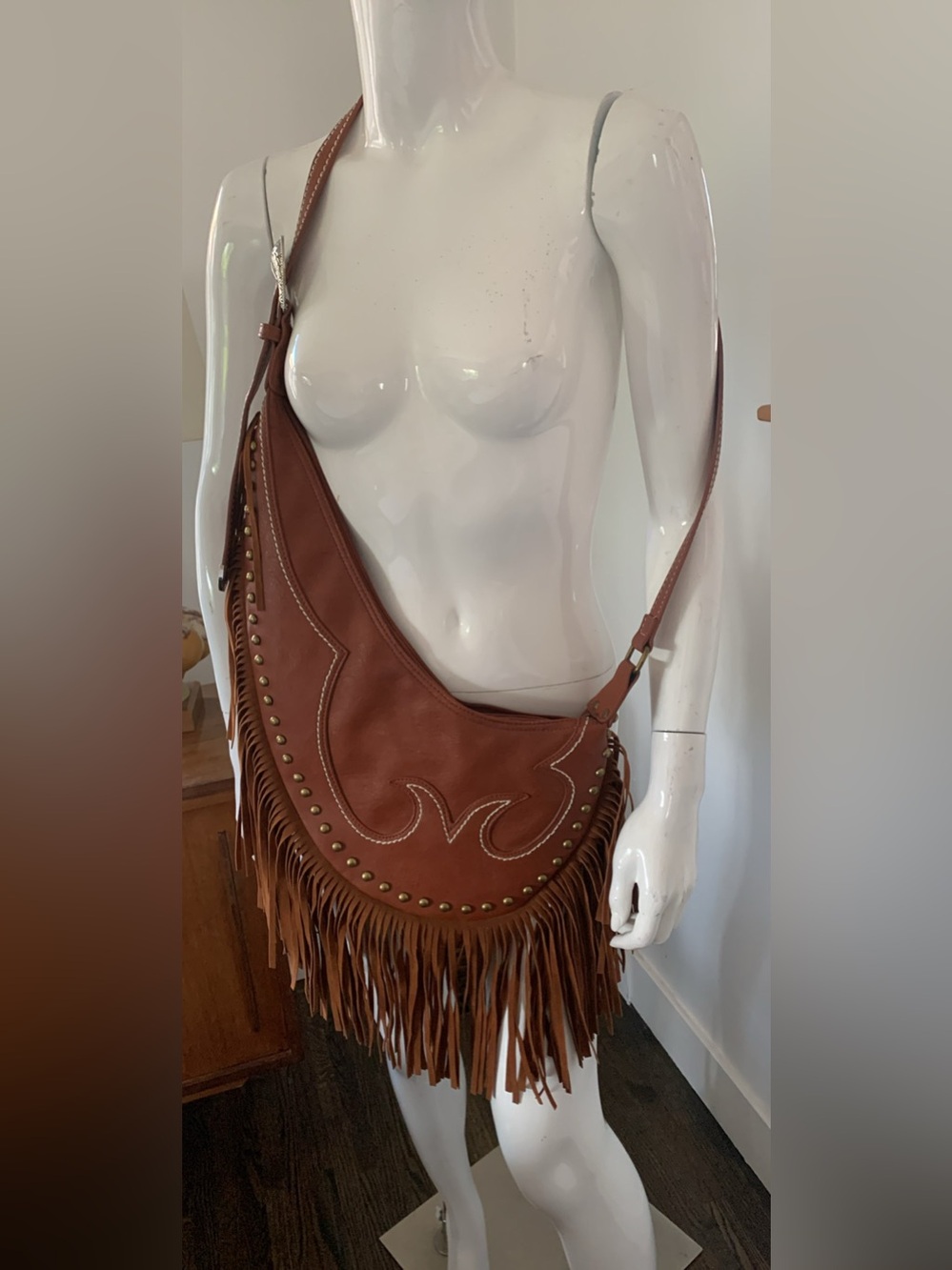Source Unknown Tan Fringe Hobo Shoulder Bag with Stud Accents - Picture 1 of 9
